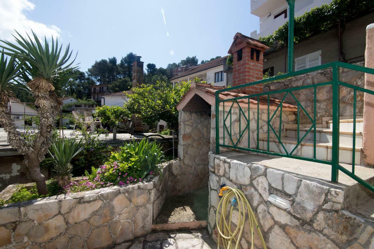 Apartments Palma Jelsa  Eksteriør bilde